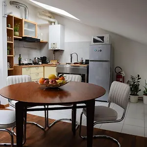 Interno 8 Apartment